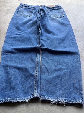 2002 Levi’s 550 Relaxed-Fit Light-Washed Distressed Jeans